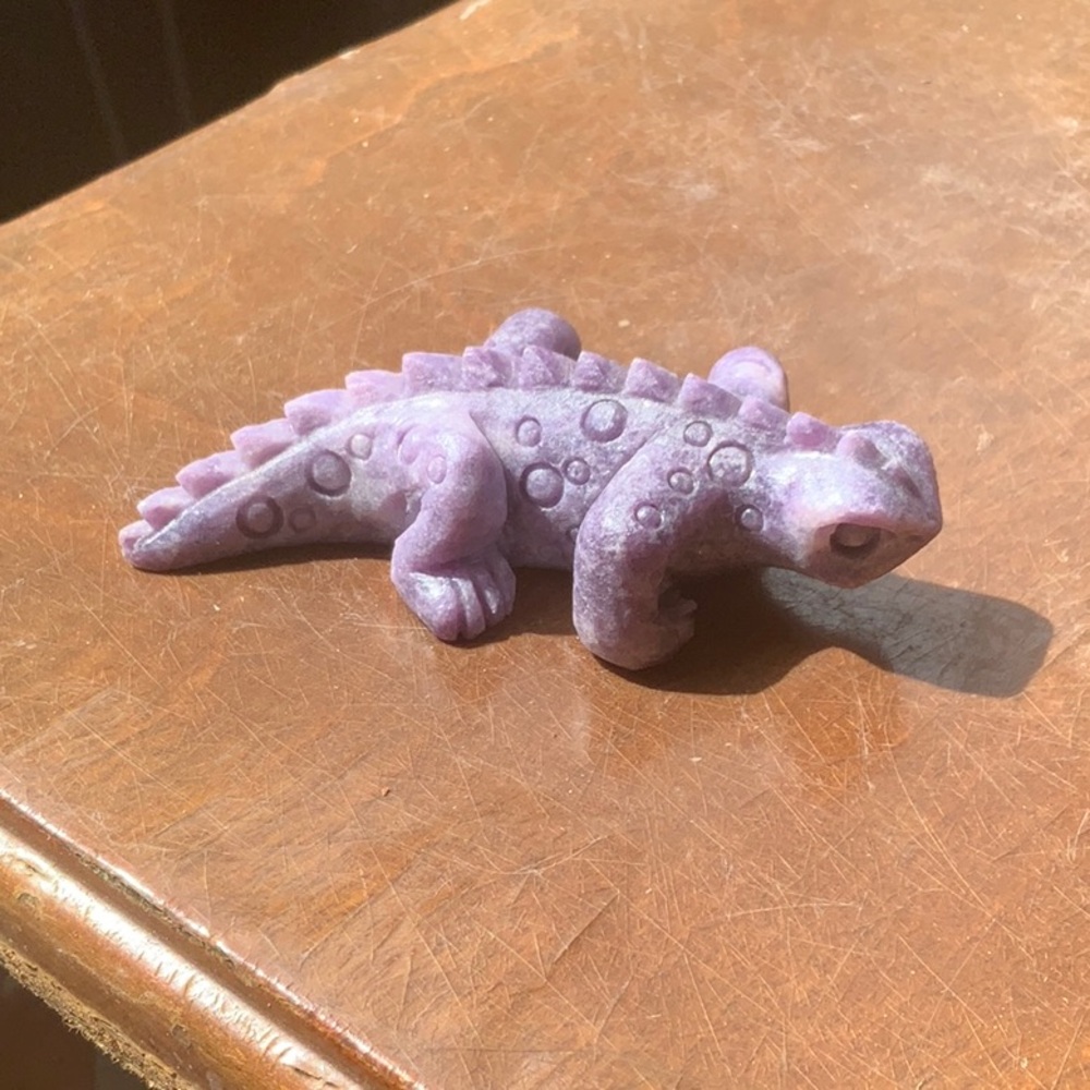 Purple Quartzite Hand Carved Lizard